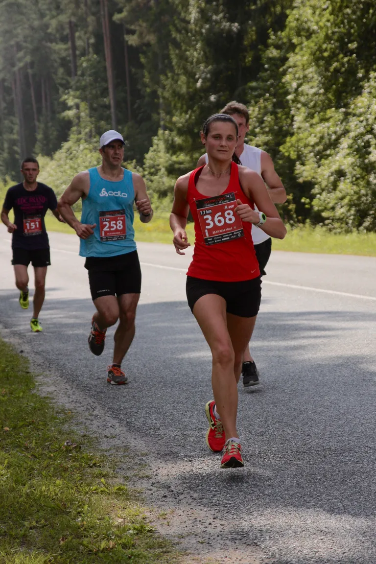 Massöörina töötav Kristiina Verevmägi eelmise aasta suvel Võsul Viking Line'i jooksul, sedapuhku küll mitte maratonil, vaid 7,7 km distantsil.