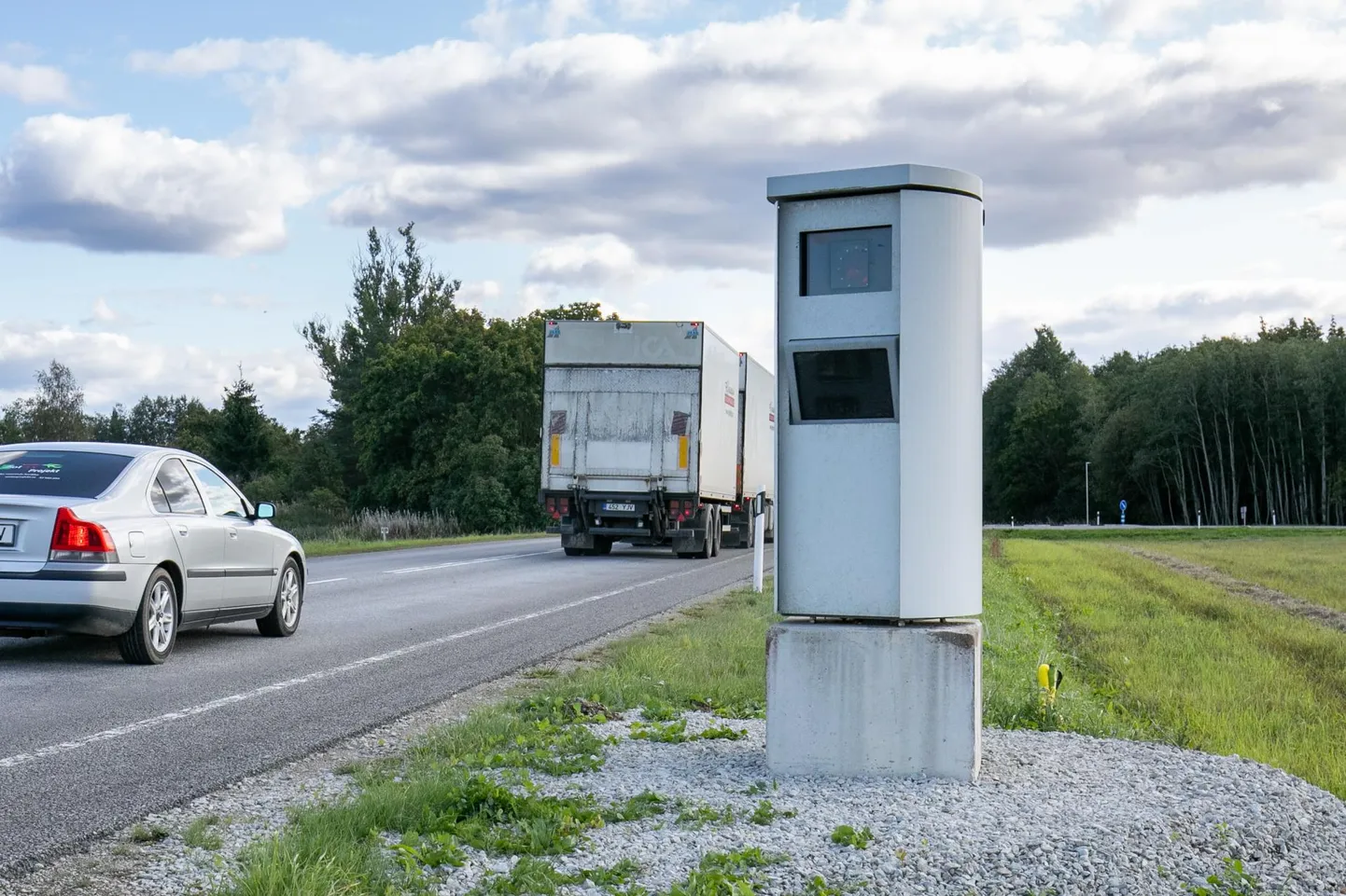 Kiiruskaamera aitab tabada liikluses kiirustajaid.