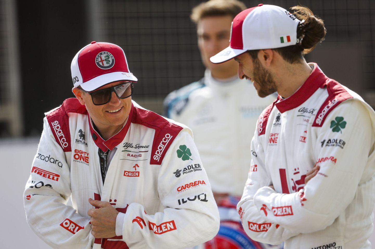 Kimi Räikkönen (vasakul) ja Antonio Giovinazzi.