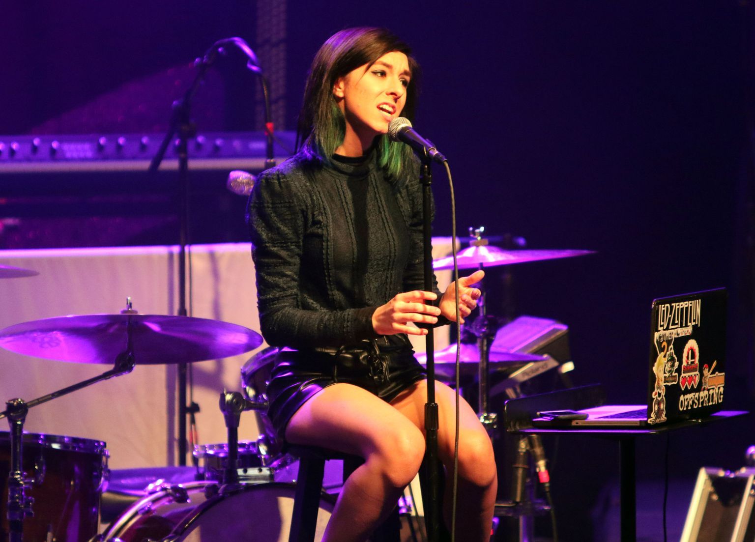 Christina Grimmie esinemas märtsikuus Atlanta kontserdisaalis.