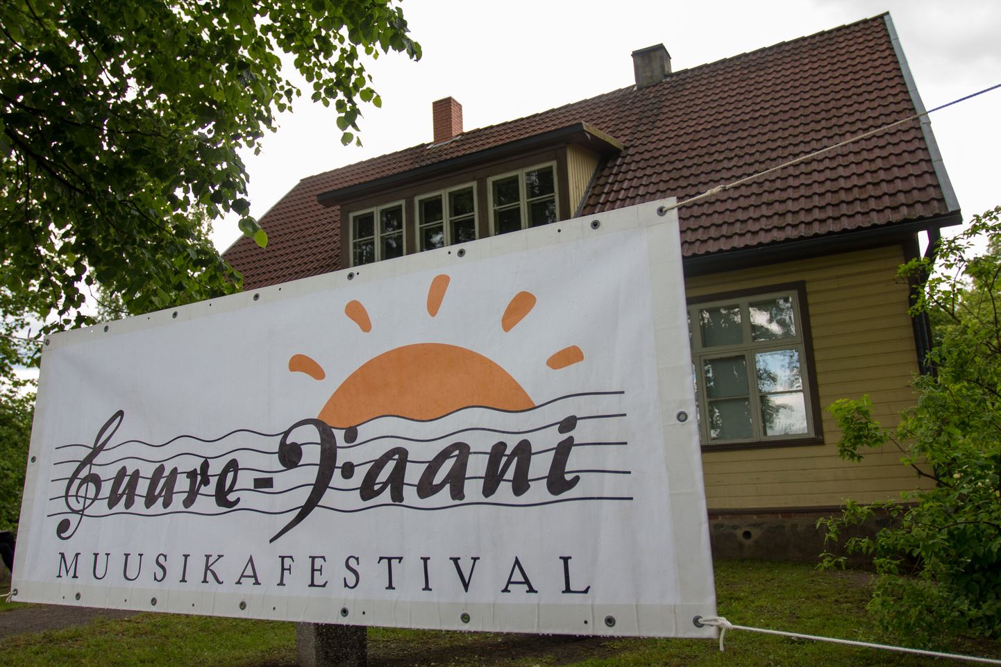 Suure-Jaani muusikafestivali avakontsert heliloojate Kappide muuseumis algab täna kell 17. Esinevad viiuldaja Mari-Liis Uibo ja pianist Ralf Taal. Kontsert on tasuta.