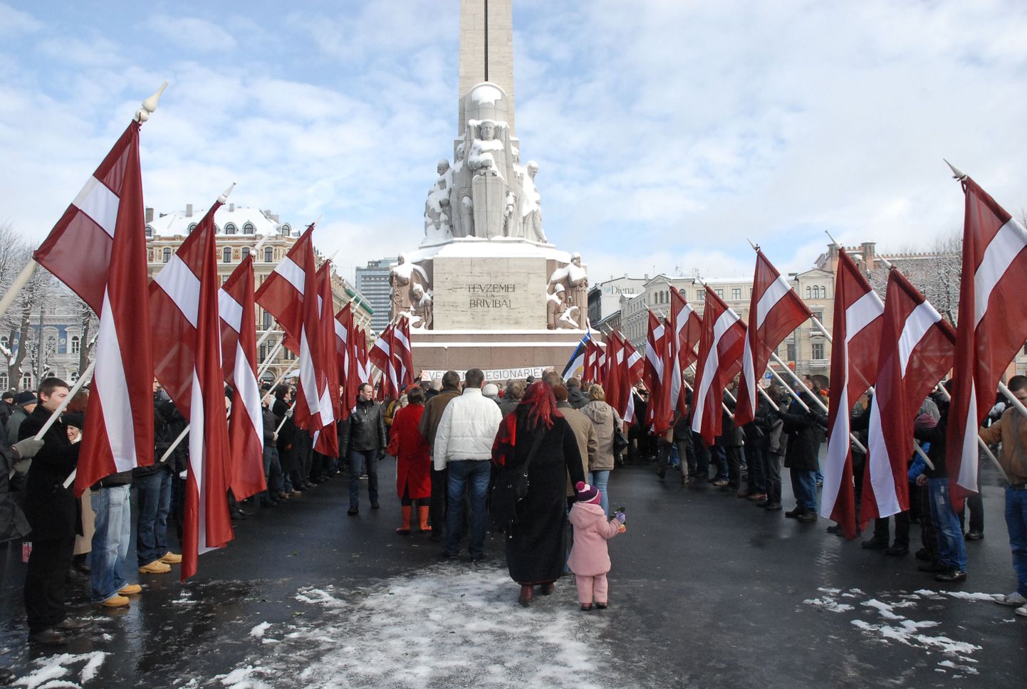 Leegionäride päeva tähistamine Riia Vabadusmonumendi juures 2010. aastal.