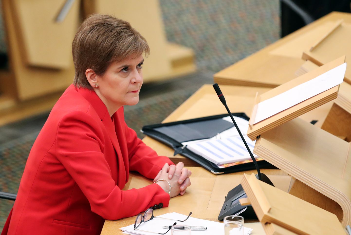 Šoti esimene minister Nicola Sturgeon Edinburghis parlamendis 22. detsember 2020.