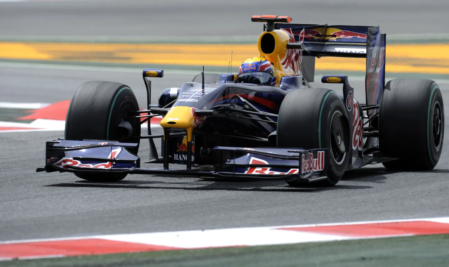Mark Webber Red Bulli roolis.