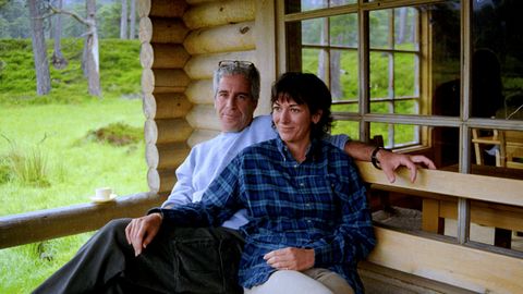 Gileina Maksvela gatava liecināt ASV Kongresā, taču ar vienu nosacījumu