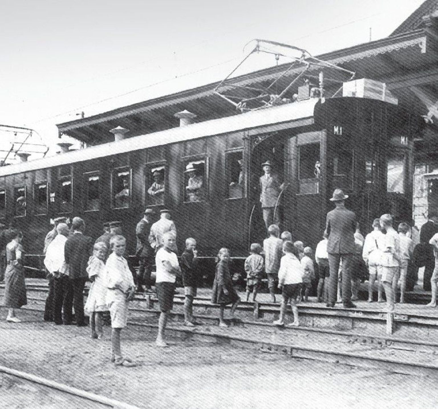 Esimene elektrirong Nõmme jaamas 1924. aastal.
