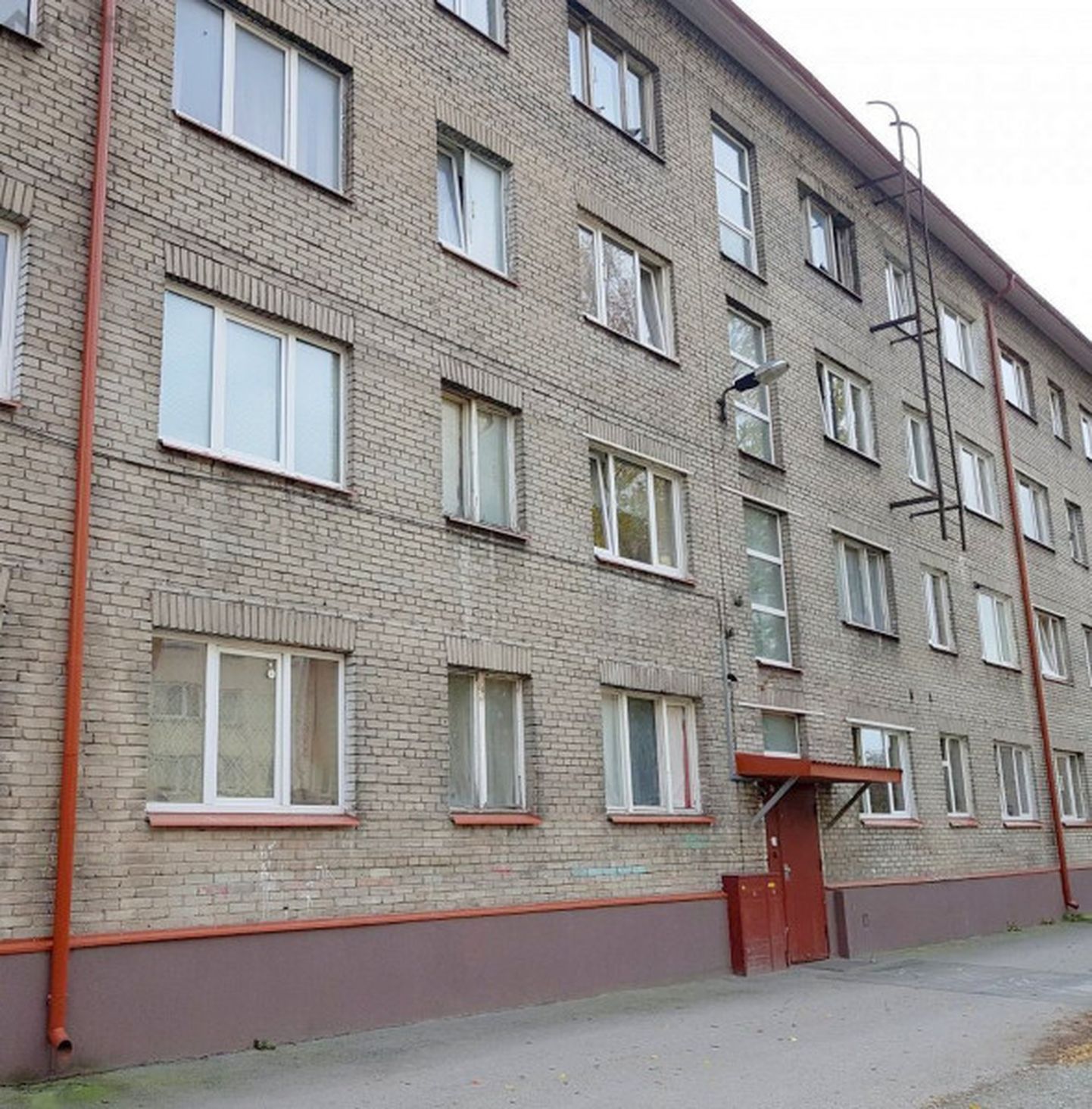 Дом в Таллинне по адресу Сыле, 62 - бывшее общежитие.
