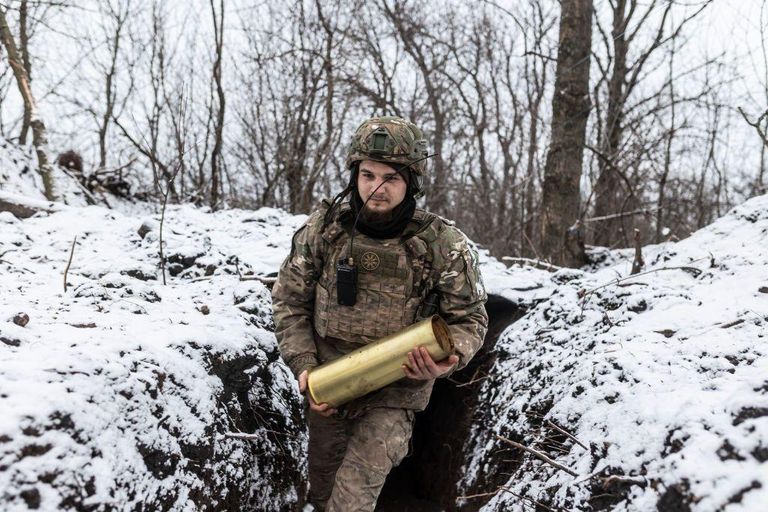 Нехватка боеприпасов у украинской армии уже сказывается на положении на фронте.