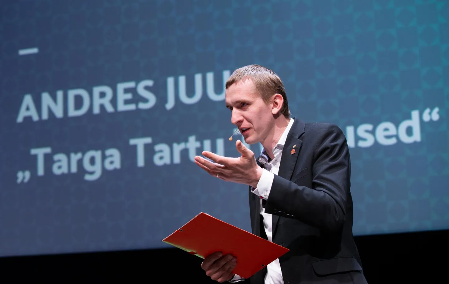 Ahhaa keskuse juhataja Andres Juur kutsus oma kirglikus kõnes Tartut üles loobuma mõttetust ülereguleerimisest.
