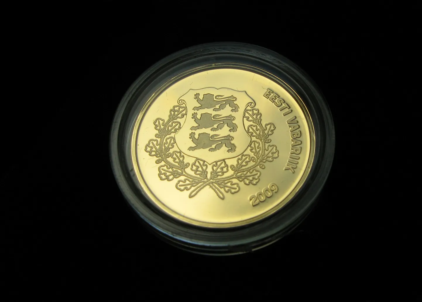 100-kroonise nimiväärtusega kuldmünt, mille saab endale soetada 3500 krooni eest.
