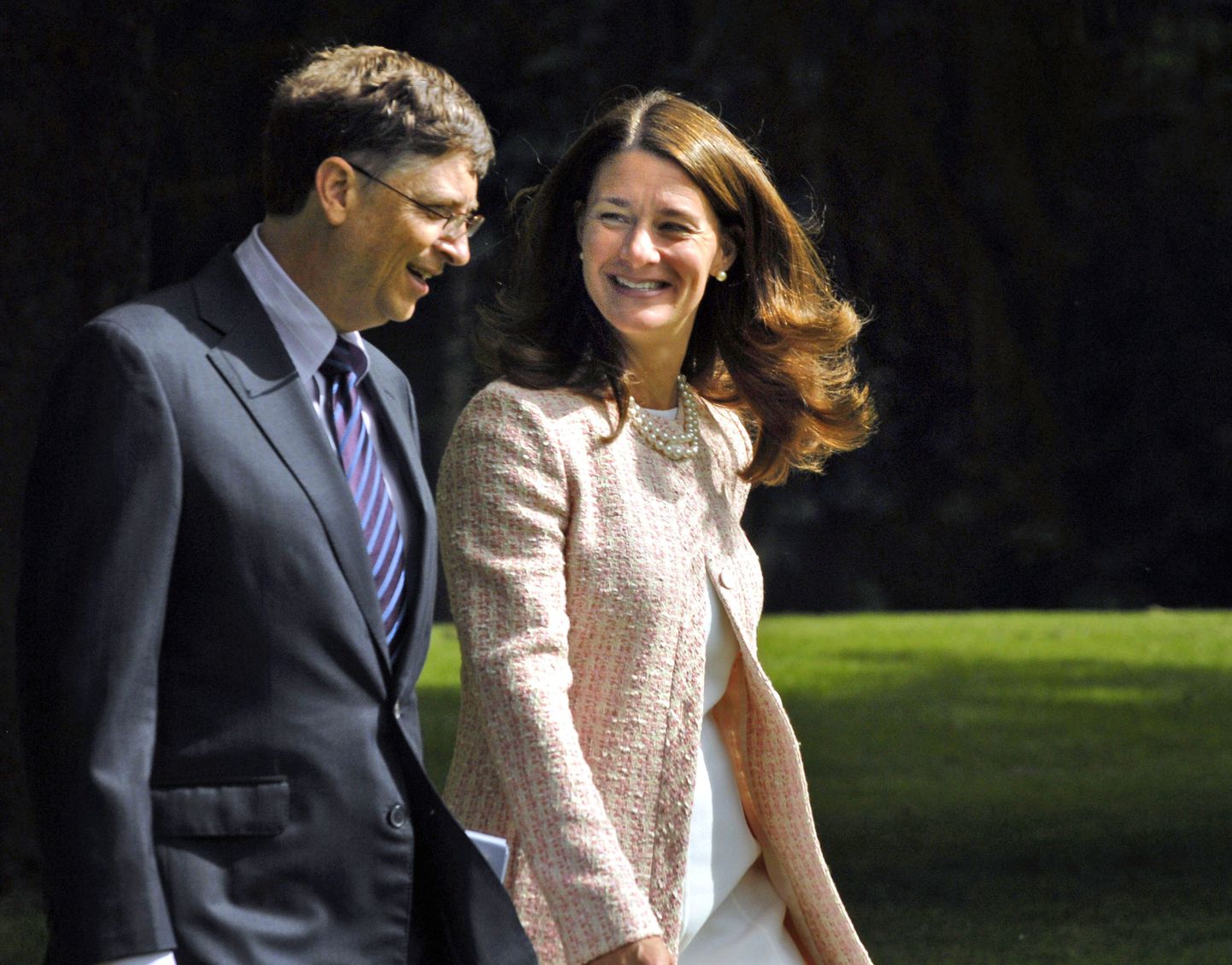 Uuring: miljardärid eelistavad brünette naisi. Fotol Bill Gates  koos abikaasa Melindaga