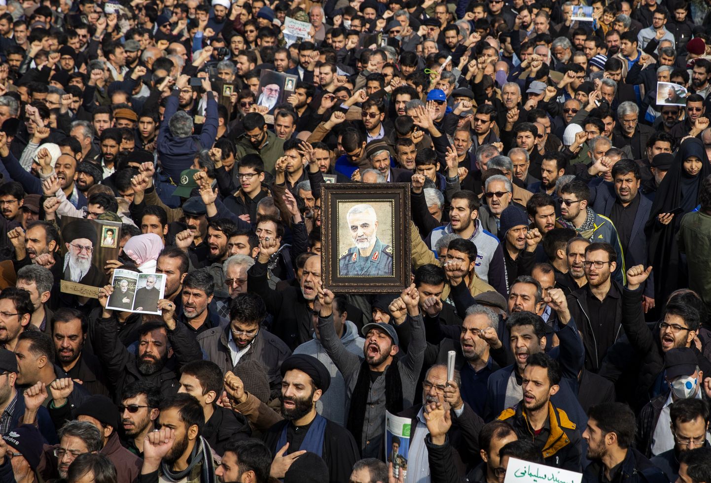 Inimesed protestimas Iraani kindrali Qasem Soleimani tapmise vastu 3. jaanuaril.