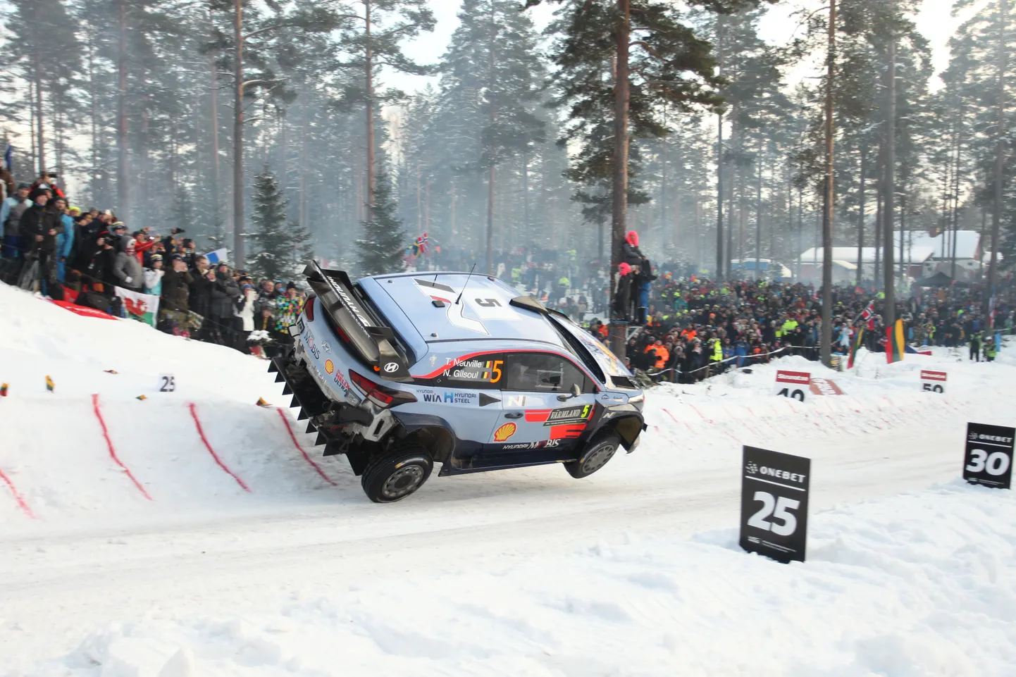 Thierry Neuville'il ei olnud kuulsal hüppel asjad kontrolli all.