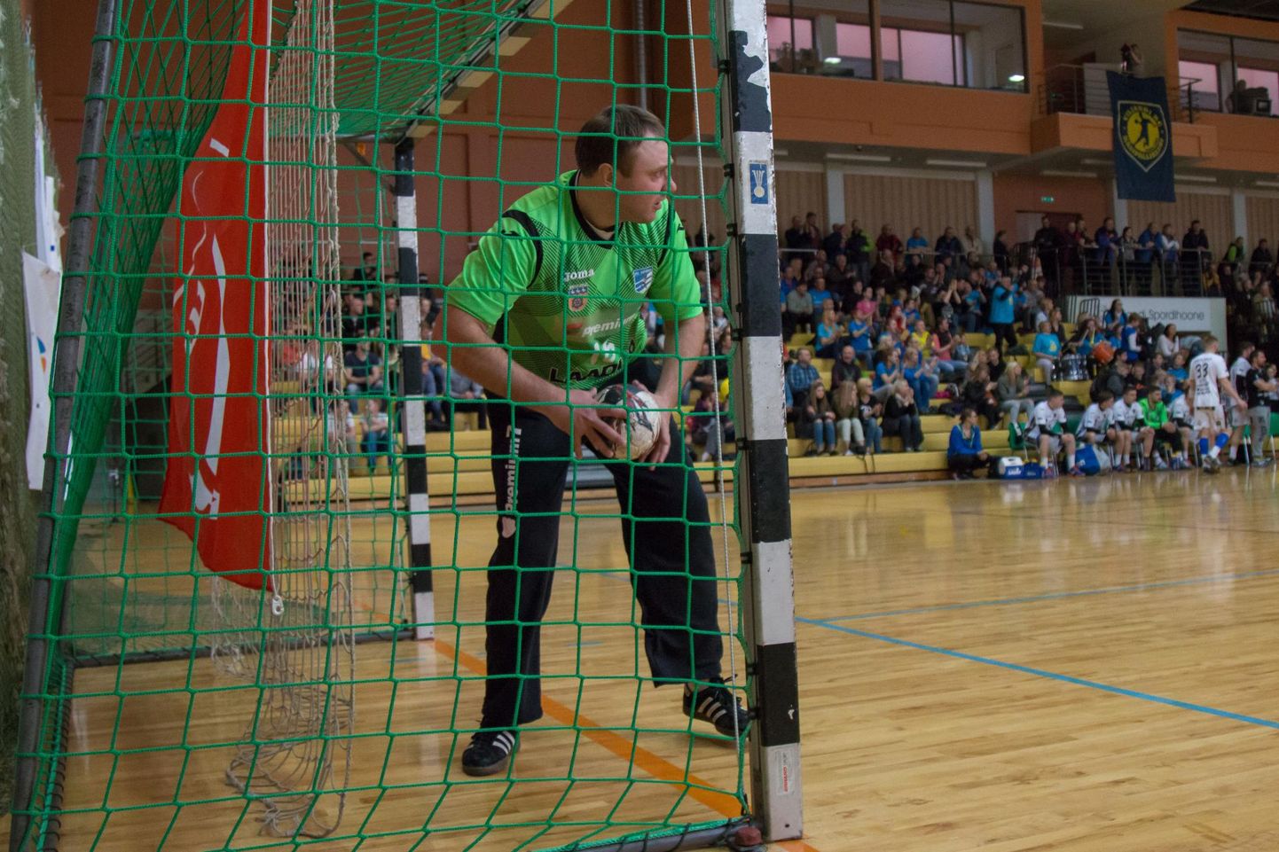 Mikola Naumi tulek SK Tapa meeskonna väravasuule võib tähendada, et kolmapäeva õhtul ei pruugi kõigile käsipallisõpradele Aruküla spordihoones istekohti jätkuda.