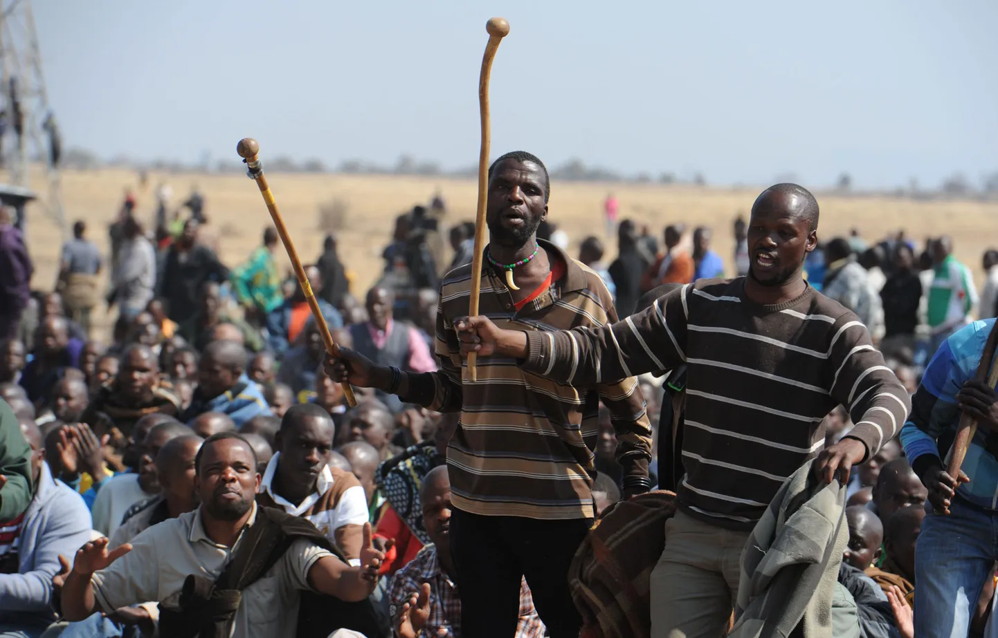 Plaatinakaevanduse kaevurid Marikanas LAV-is.