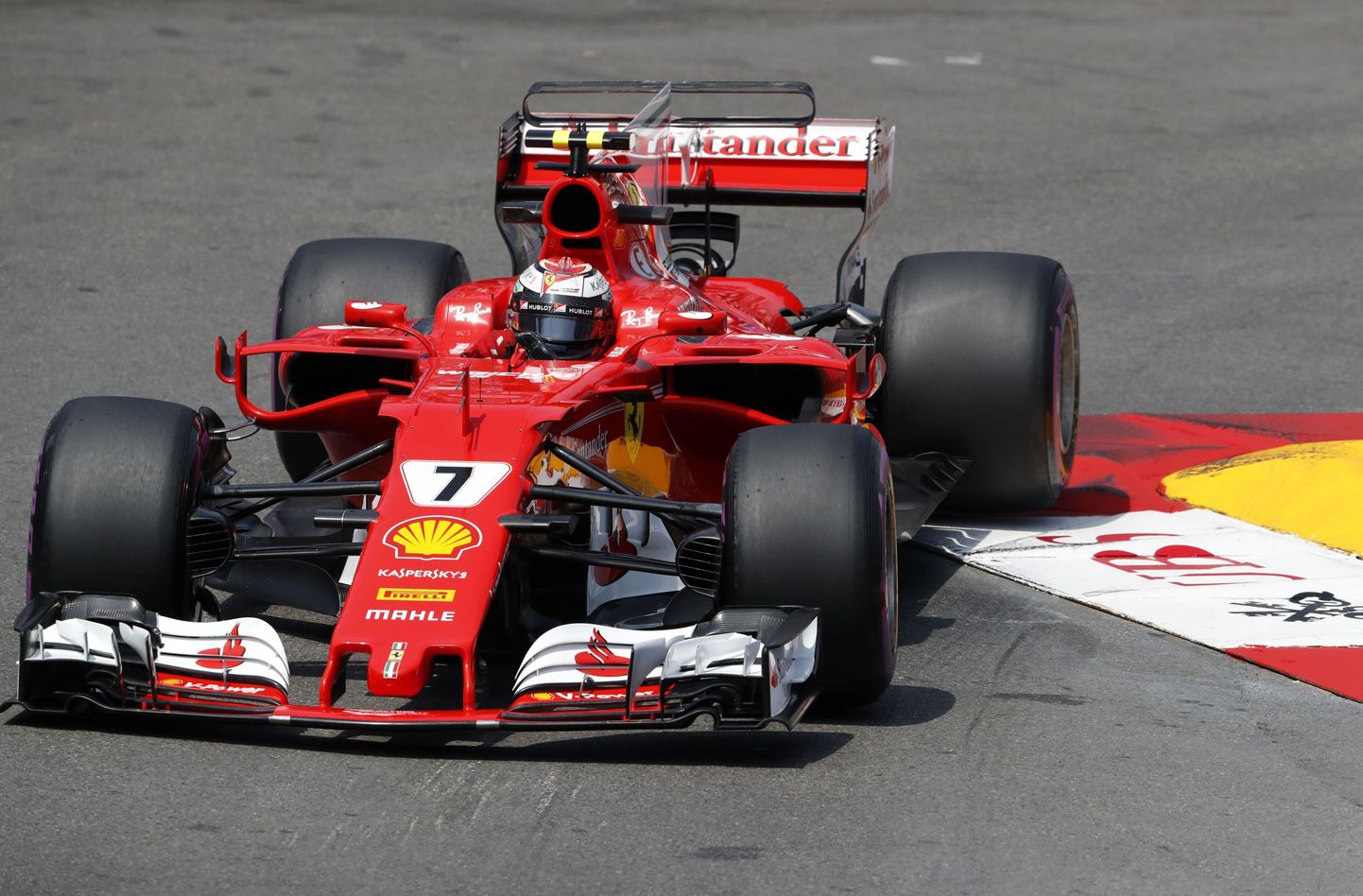 Kimi Räikkönen Monaco tänavarajal