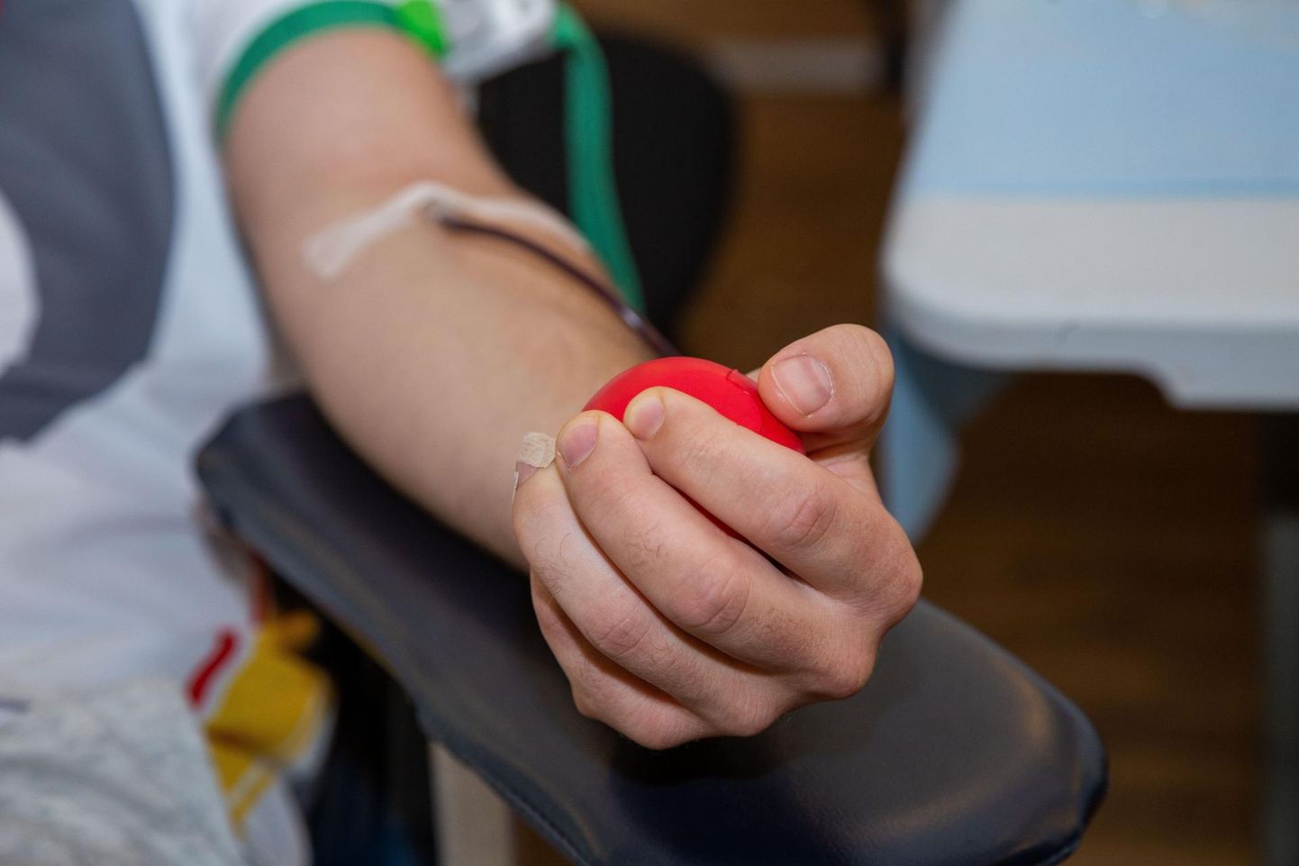 Tartu kliinikumi verekeskuses vajavad täiendamist kõigi veregruppide varud.