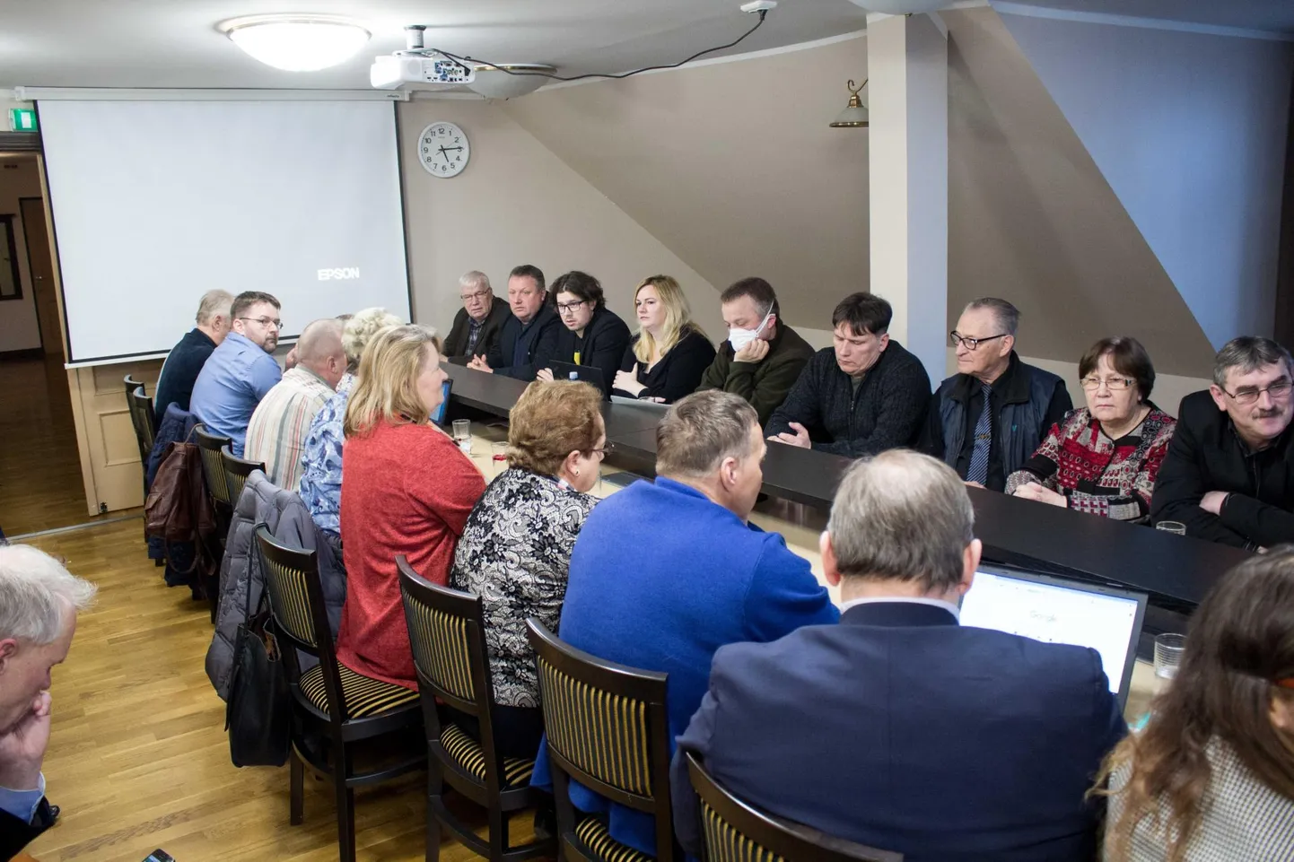 Valga vallavolikogus ei lähe mitte alati kõik ootuspäraselt. Ootamatusi pakkus möödunudnädalane istung.