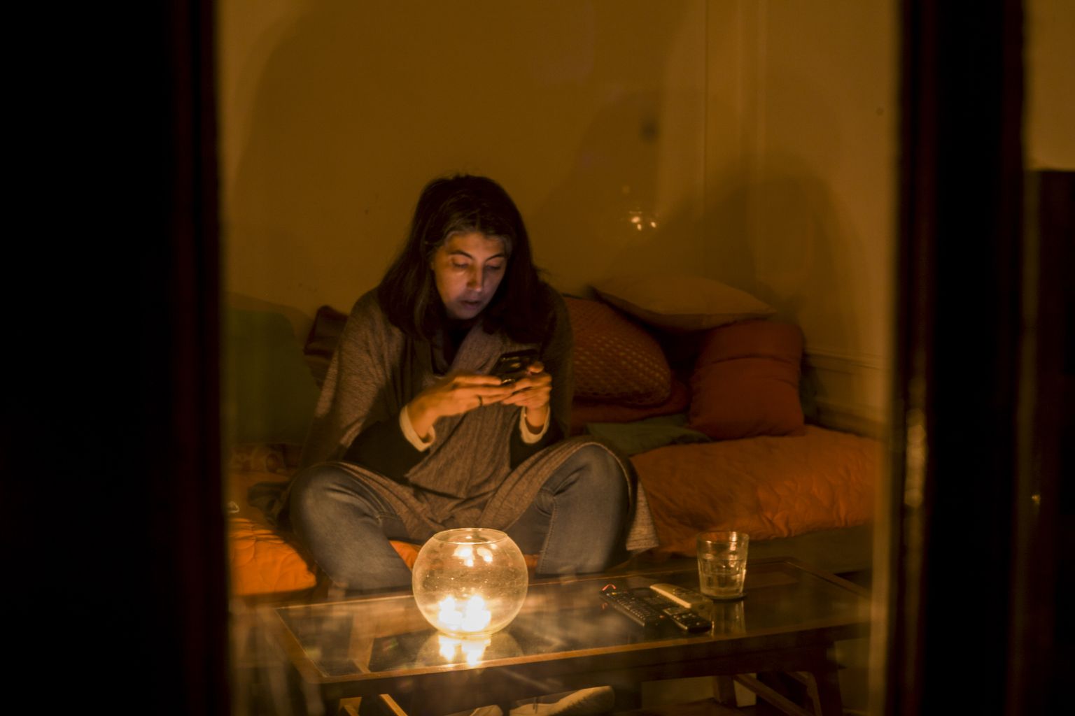 Elektrikatkestusest hoolimata said paljud argentiinlased nutitelefonidega internetti.