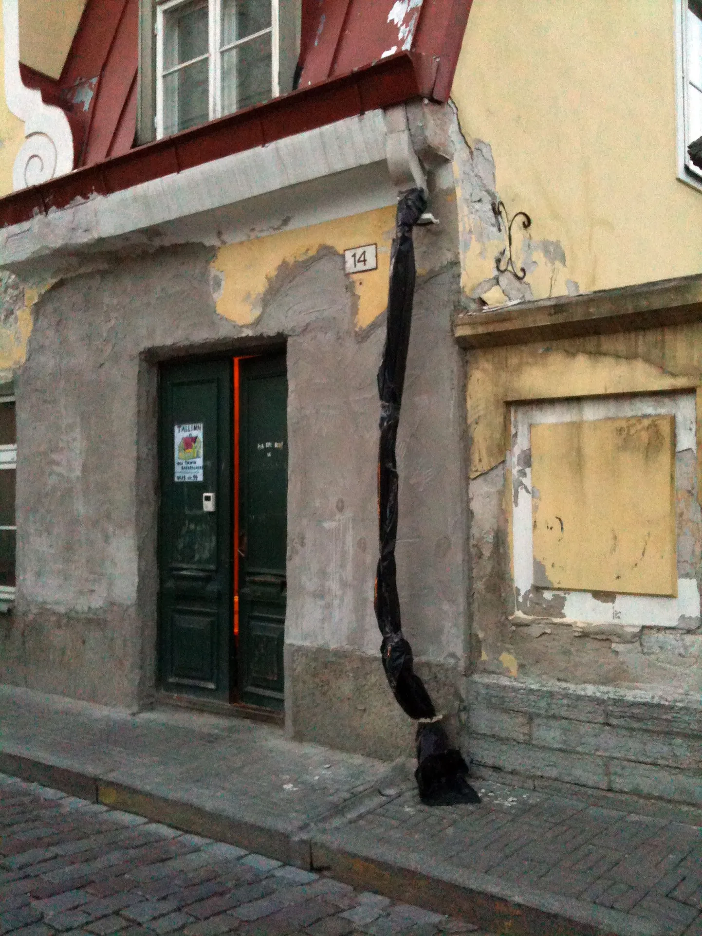 Tallinna Uus tänav 14 maja vihmaveetoru.