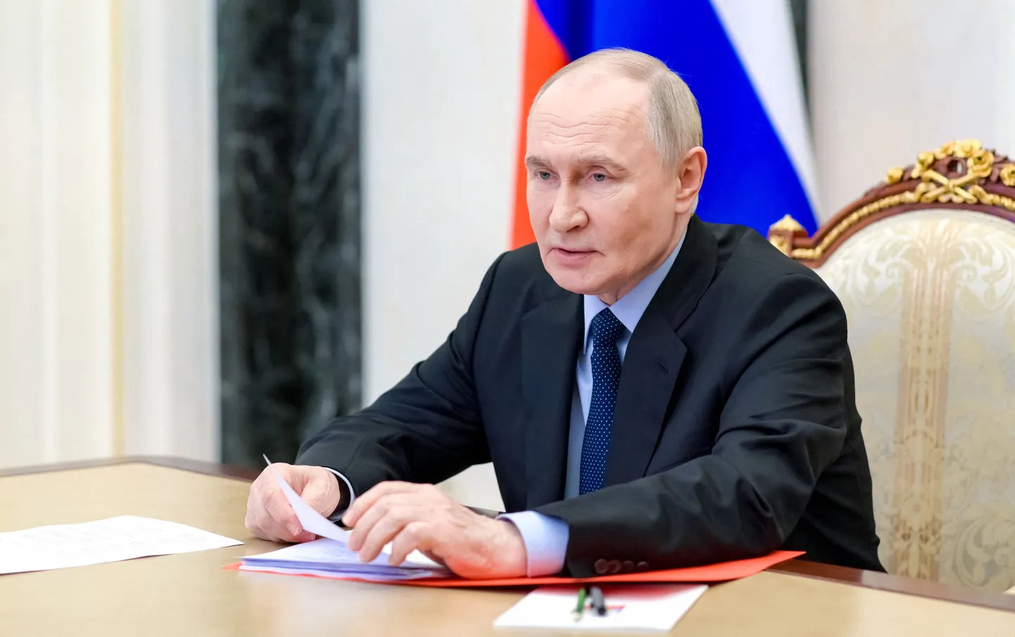 Venemaa president Vladimir Putin pidamas Kremlist videokonverentsi 30. mail 2025.
