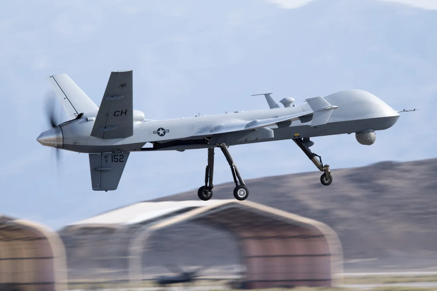 Tehisintellekt ühendati õhujõudude hajutatud ühisesse maapealsesse süsteemi (DCGS), milles on kokku kogutud andmed erinevatest allikatest, sealhulgas MQ-9 Reaper droonidest (pildil).