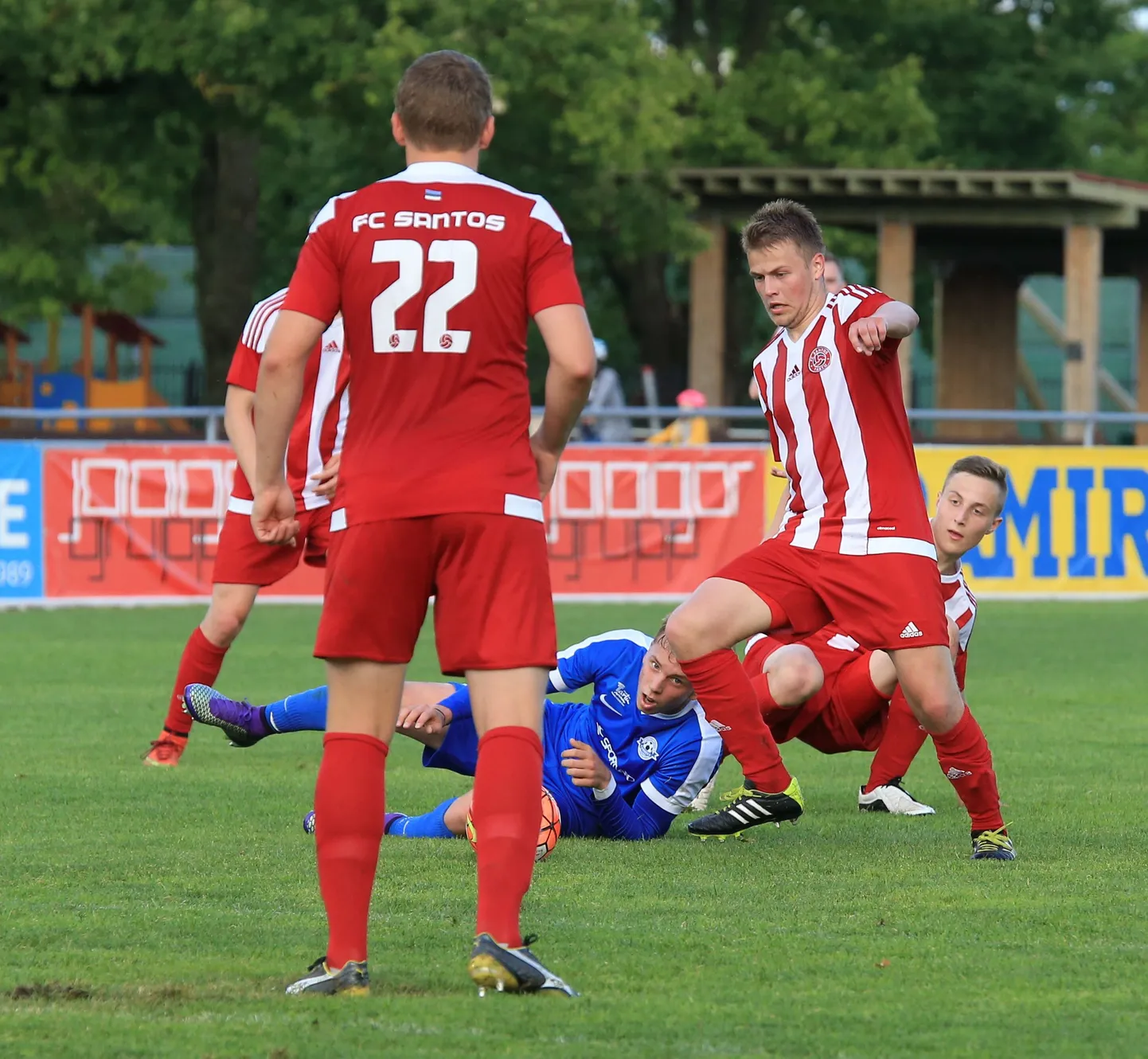 FC Santose noored pallurid tegid mängulises mõttes sammu edasi, kuid kohati maksti lõivu vähestele kogemustele.