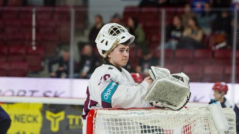 Latvijas U-18 hokejisti pirms PČ ceturtdaļfināla piekāpjas Slovākijas vienaudžiem