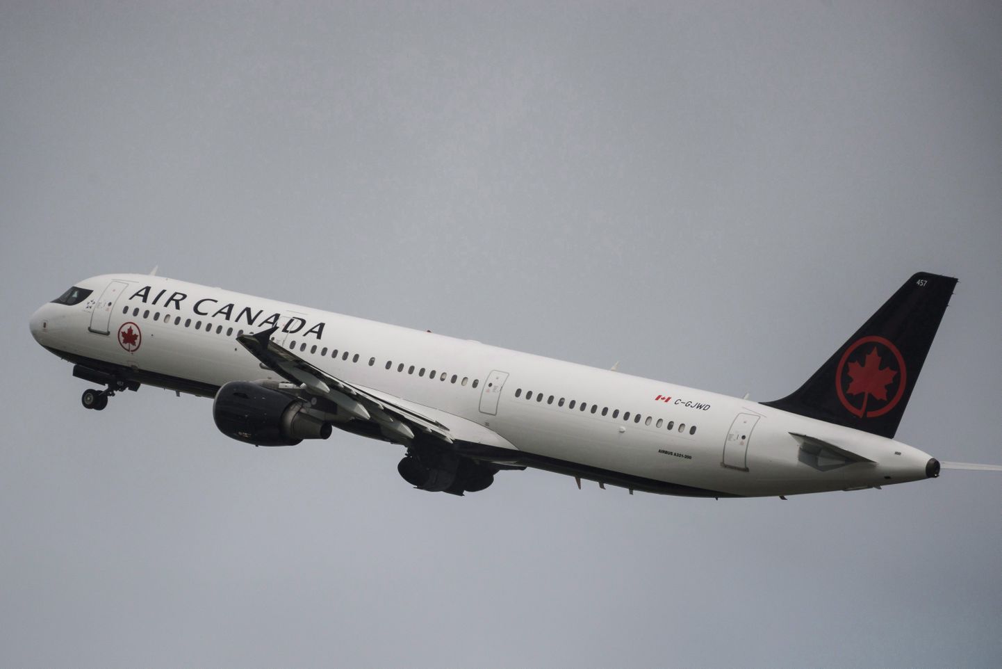 Самолет авиакомпании Air Canada. Иллюстративное фото.