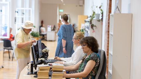 Raamatukogu sulgeb pooleks kuuks uksed