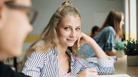 Uus koolitund õpetab noortele, mis on päriselt terve suhe