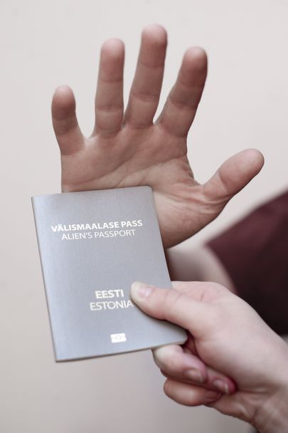 Välismaalase pass ehk nn hall pass. Foto: Stanislav Moshkov/Denj Za Dnjom