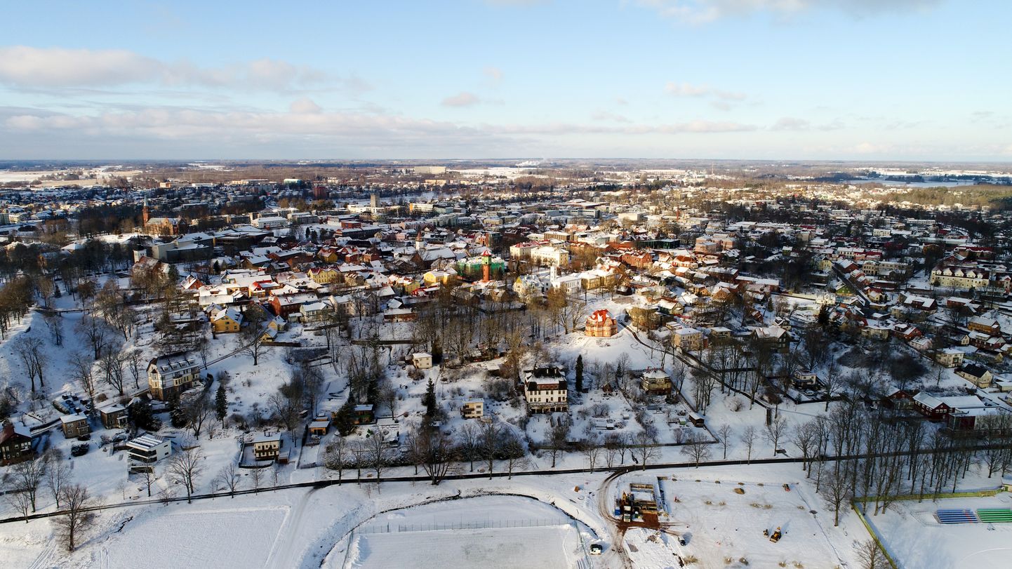 Vaade talvisele Viljandile linnulennult.