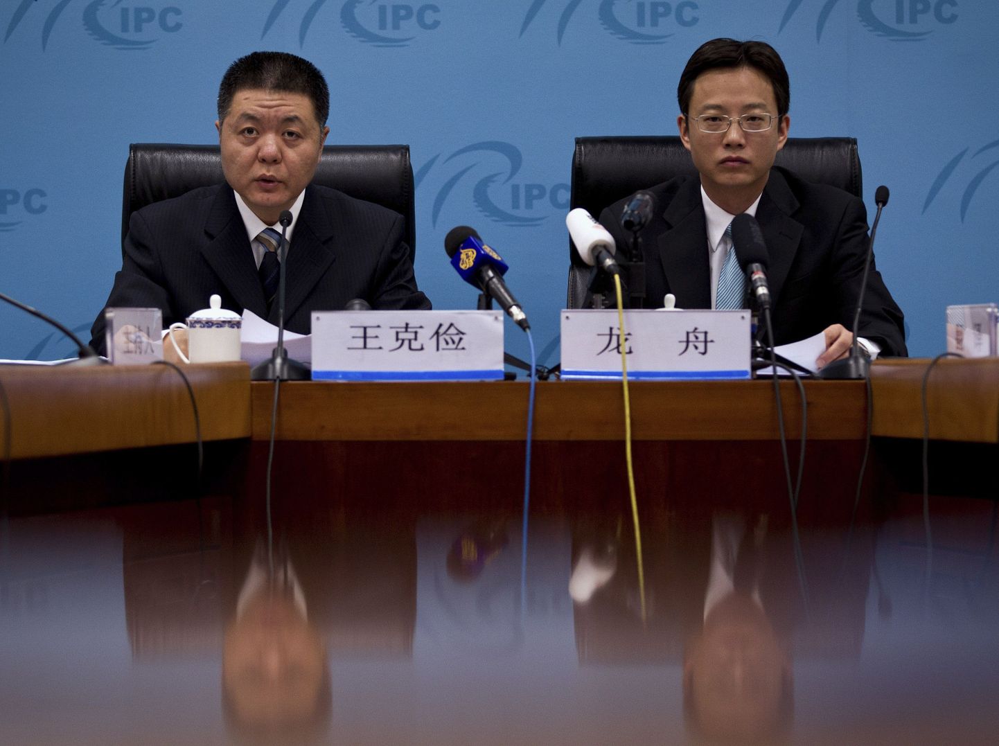 Hiina välisministeeriumi Põhja-Aafrika ja Lääne-Aasia suhete asedirektor Wang Kejian (vasakul)