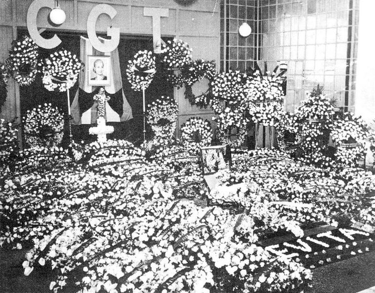 Похороны Эвы Перон