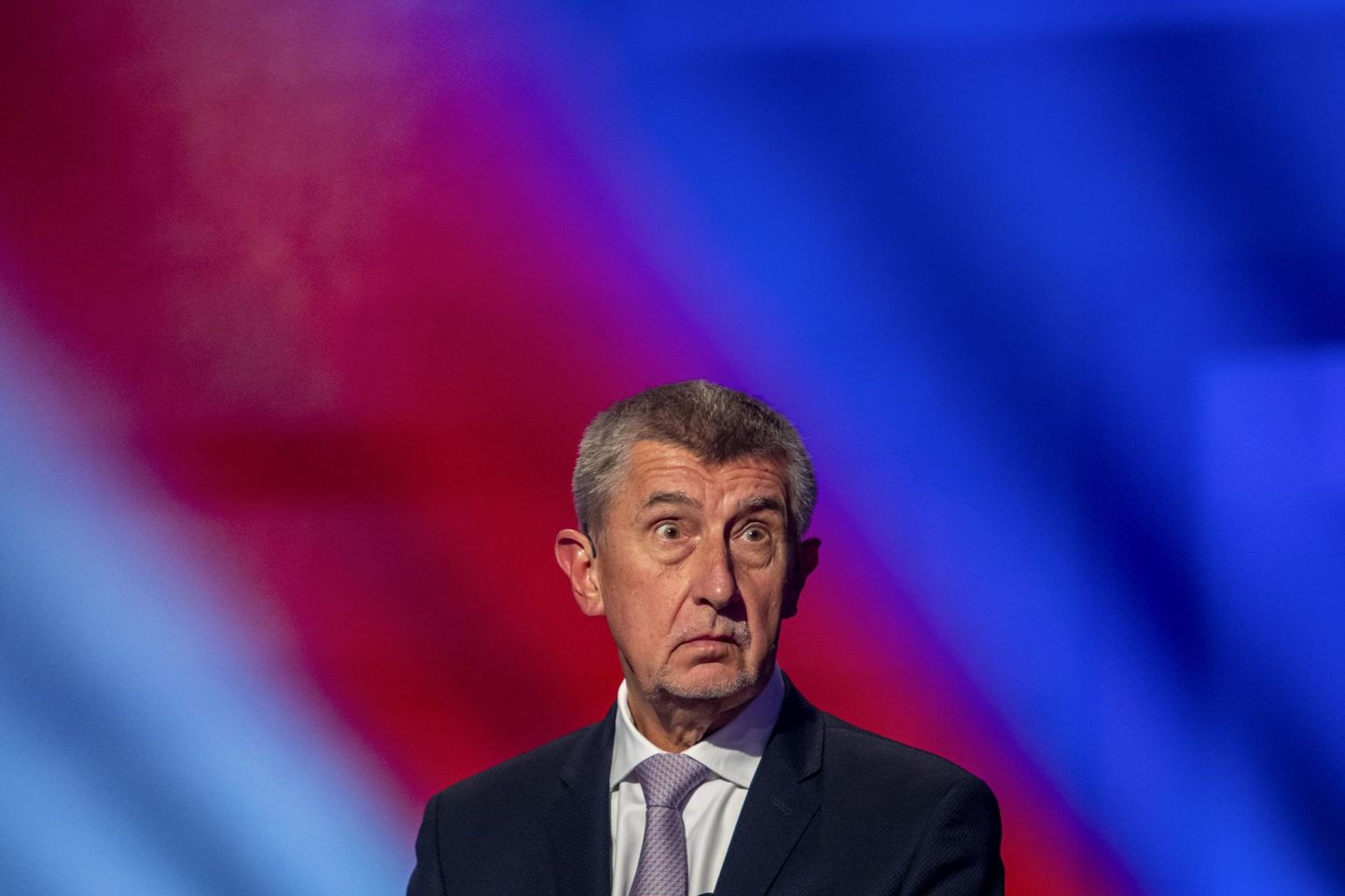 Tšehhi peaminister Andrej Babiš valmistumas valimisdebatiks.