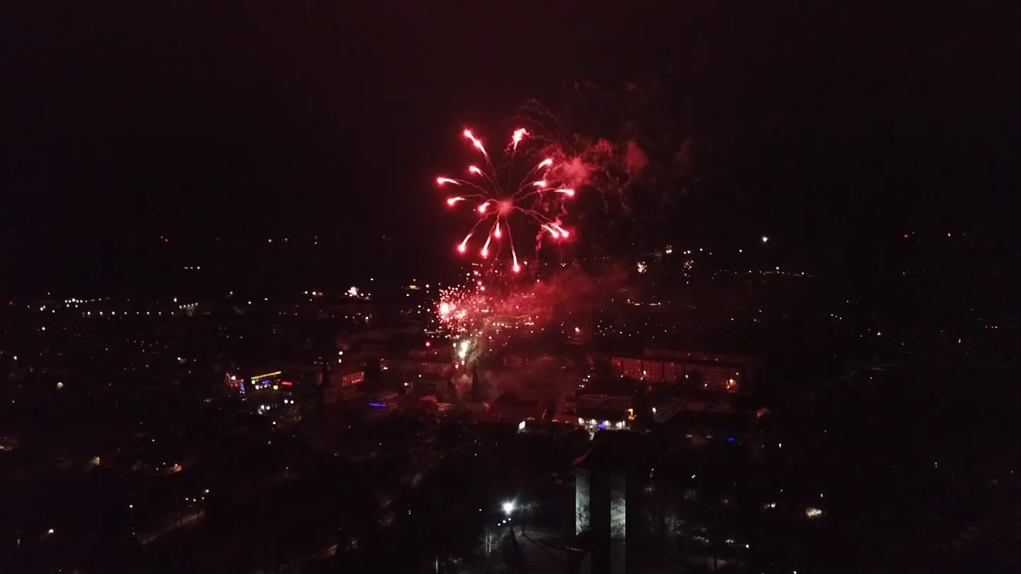 Ilutulestik Paide kesklinnas.