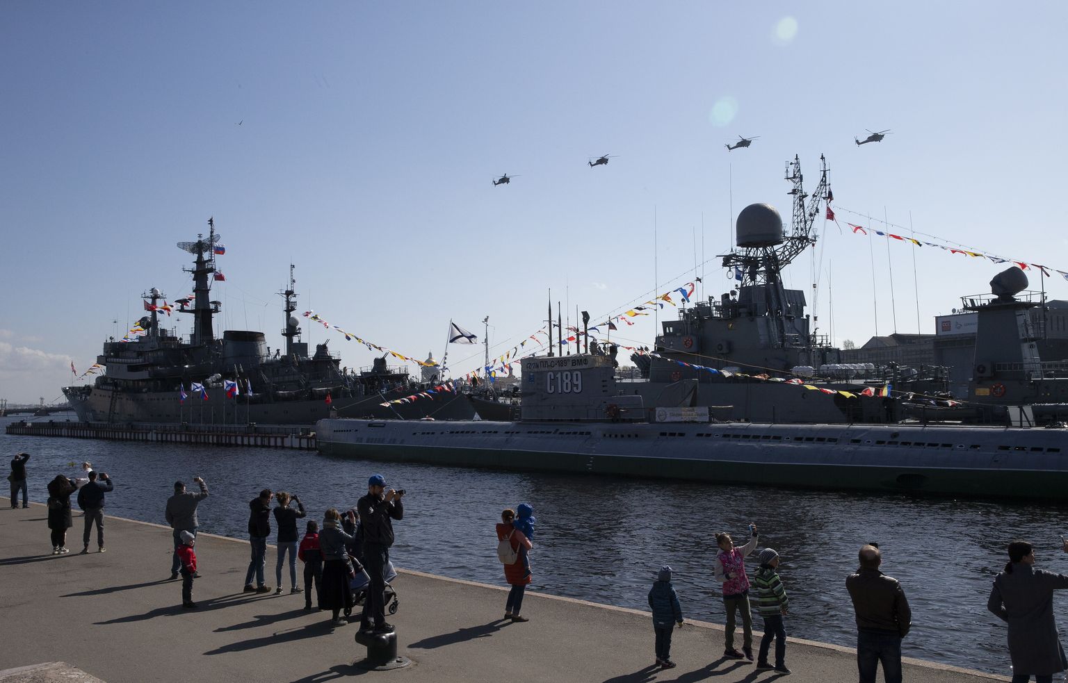 Фрегат "Казанец" в порту Санкт-Петербурга