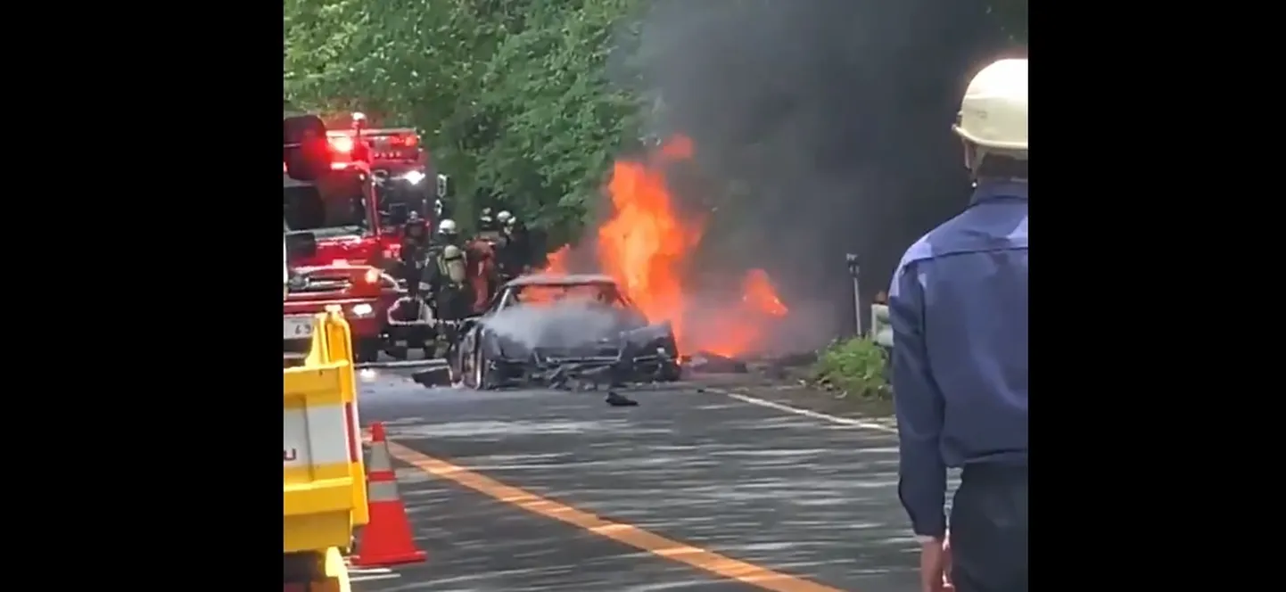 Ferrari F40 põles Jaapanis maani maha