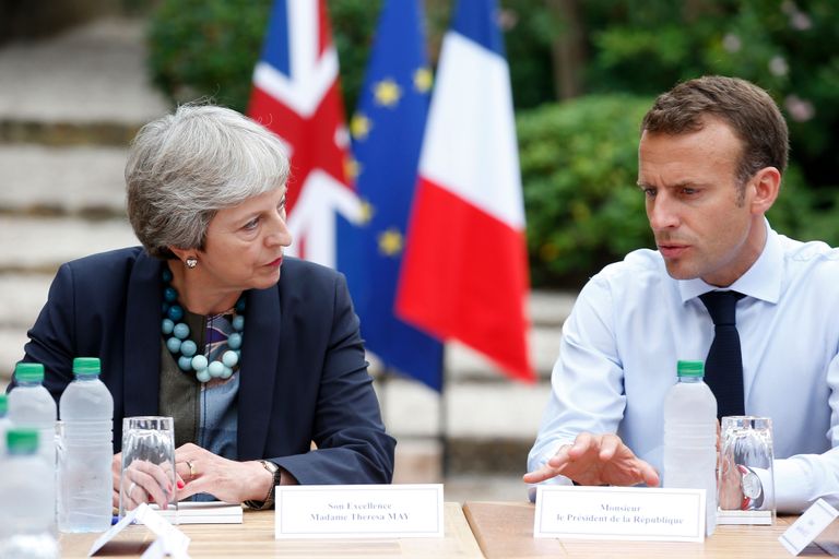 Suurbritannia peaminister Theresa May kohtus reedel Prantsusmaa presidendi Emmanuel Macroniga.