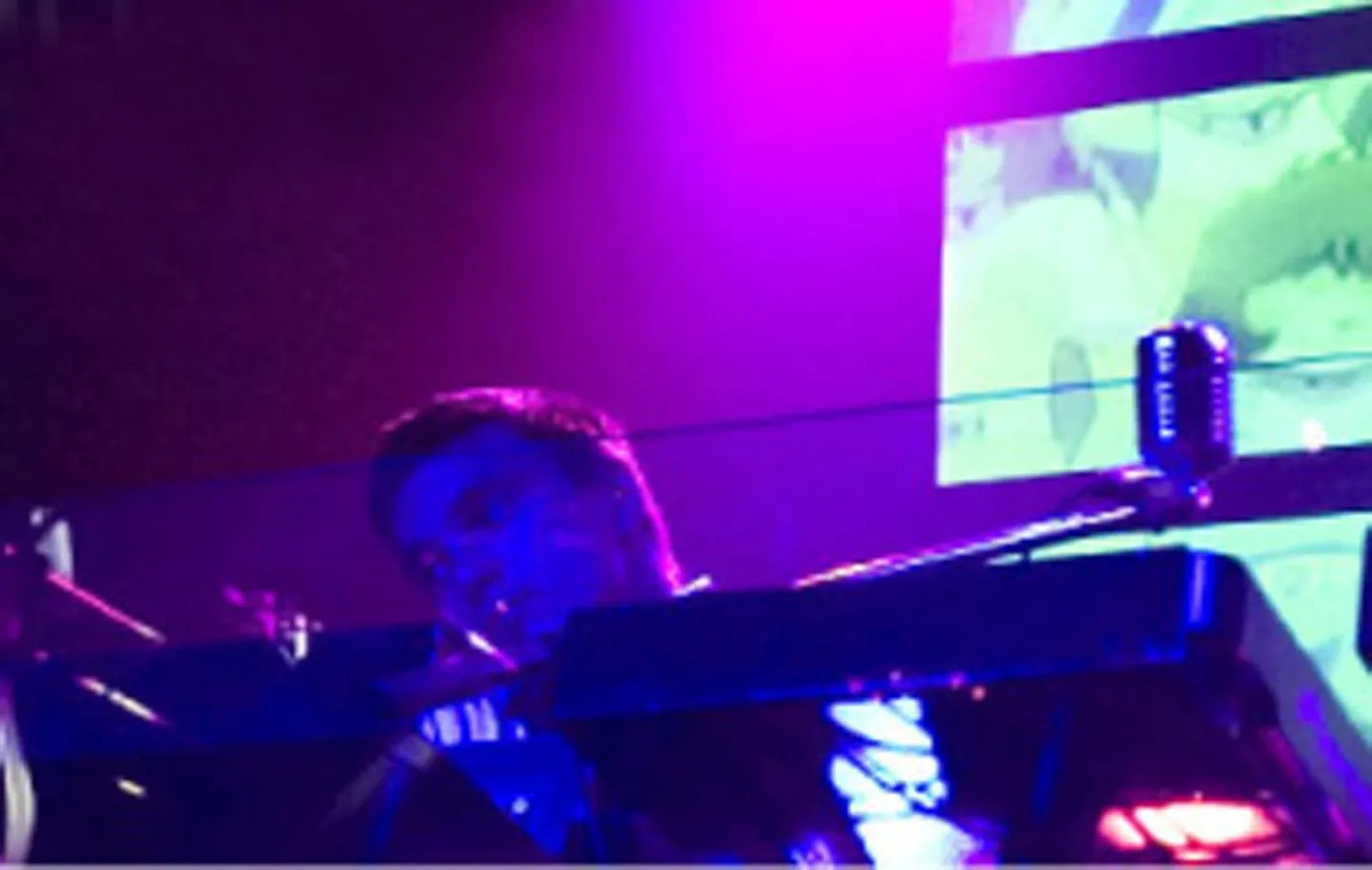Club Illusion.