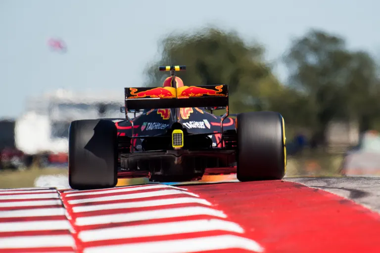 Max Verstappen. Kas seekord napilt õigel pool piiri? FOTO: James Moy Photography / PA Images / Scanpix