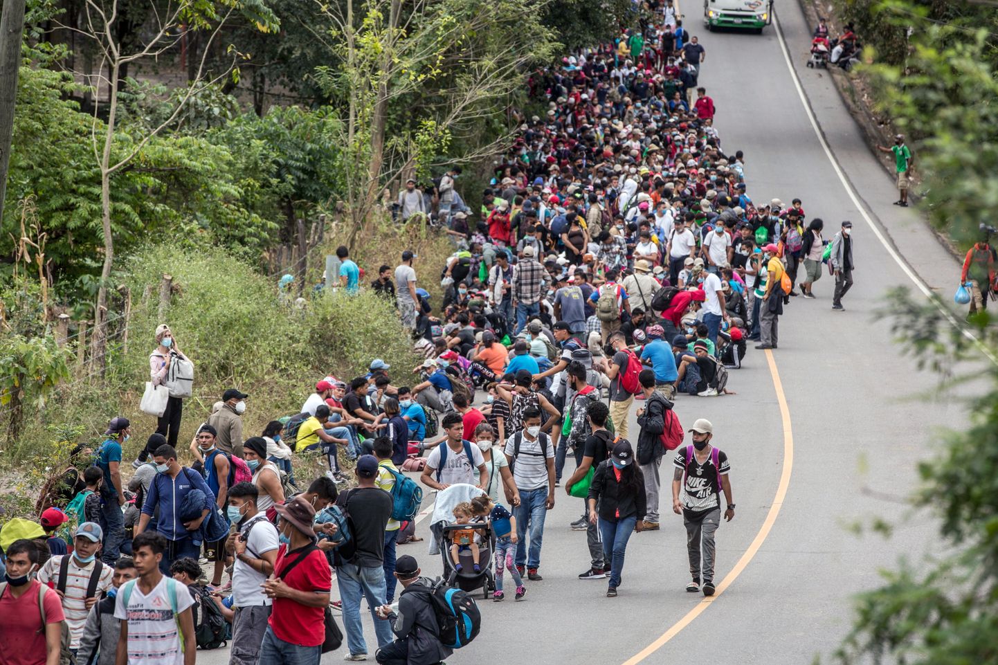 Umbes kolm tuhat Hondurase migranti saabub Guatemalasse 16. jaanuar 2021.