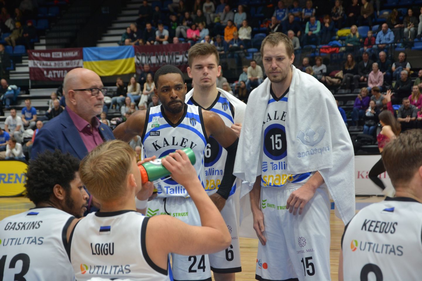 Tallinna Kalev/Snabbi mängijad ja peatreener Kalle Klandorf on nõutud.