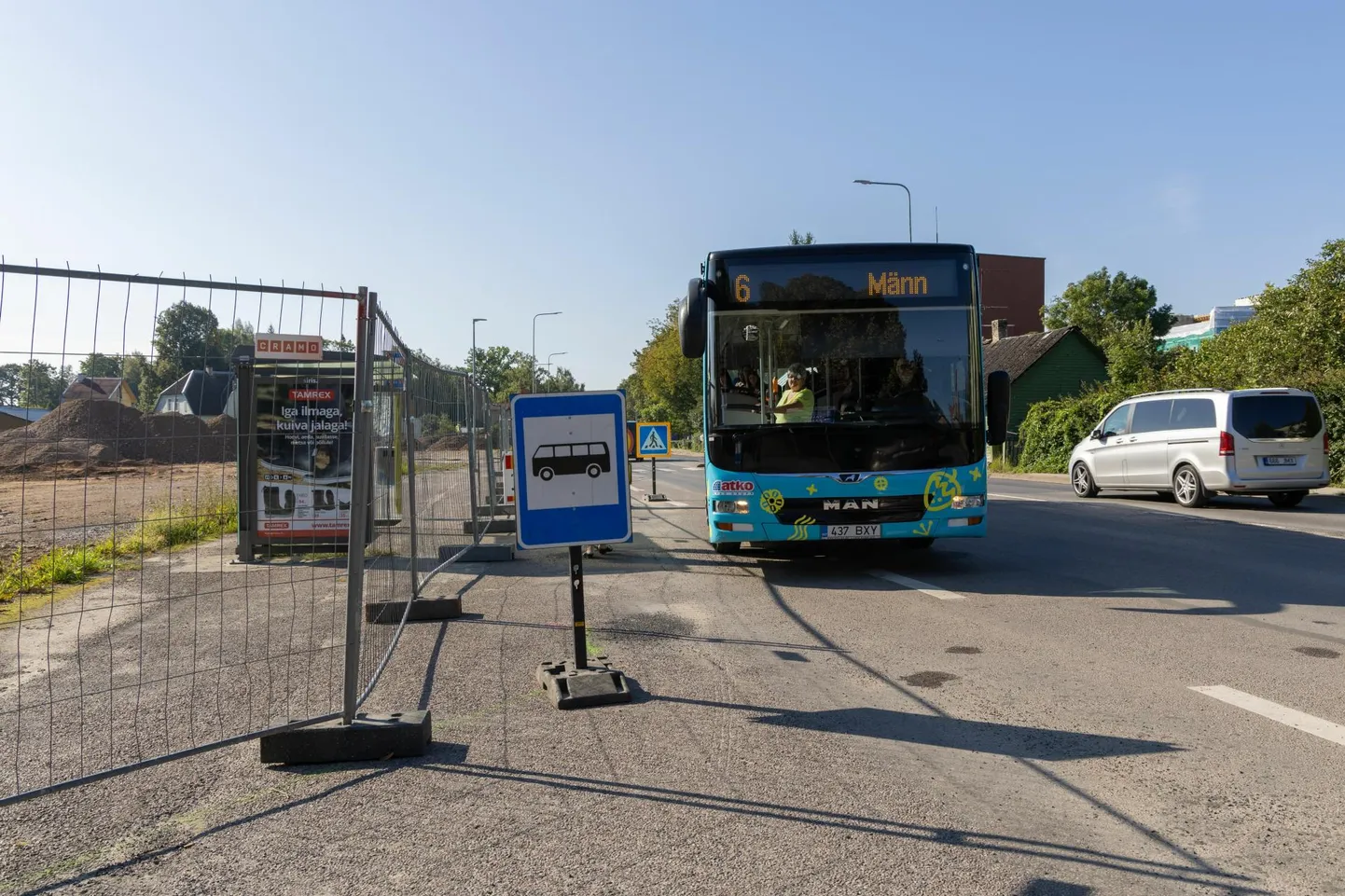 Kuigi ehitustöid Viljandis Lidli kinnistul ei tehtud, oli täielikult suletud Reinu tee bussipeatus.