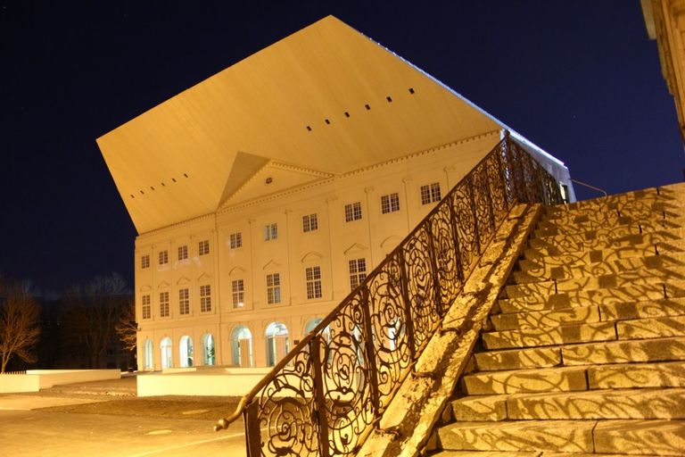 Narva Kolledži hoone on äärmiselt põneva arhitektuuriga ja kaasaegne ning innovatiivne õppimiskoht Eestis.
