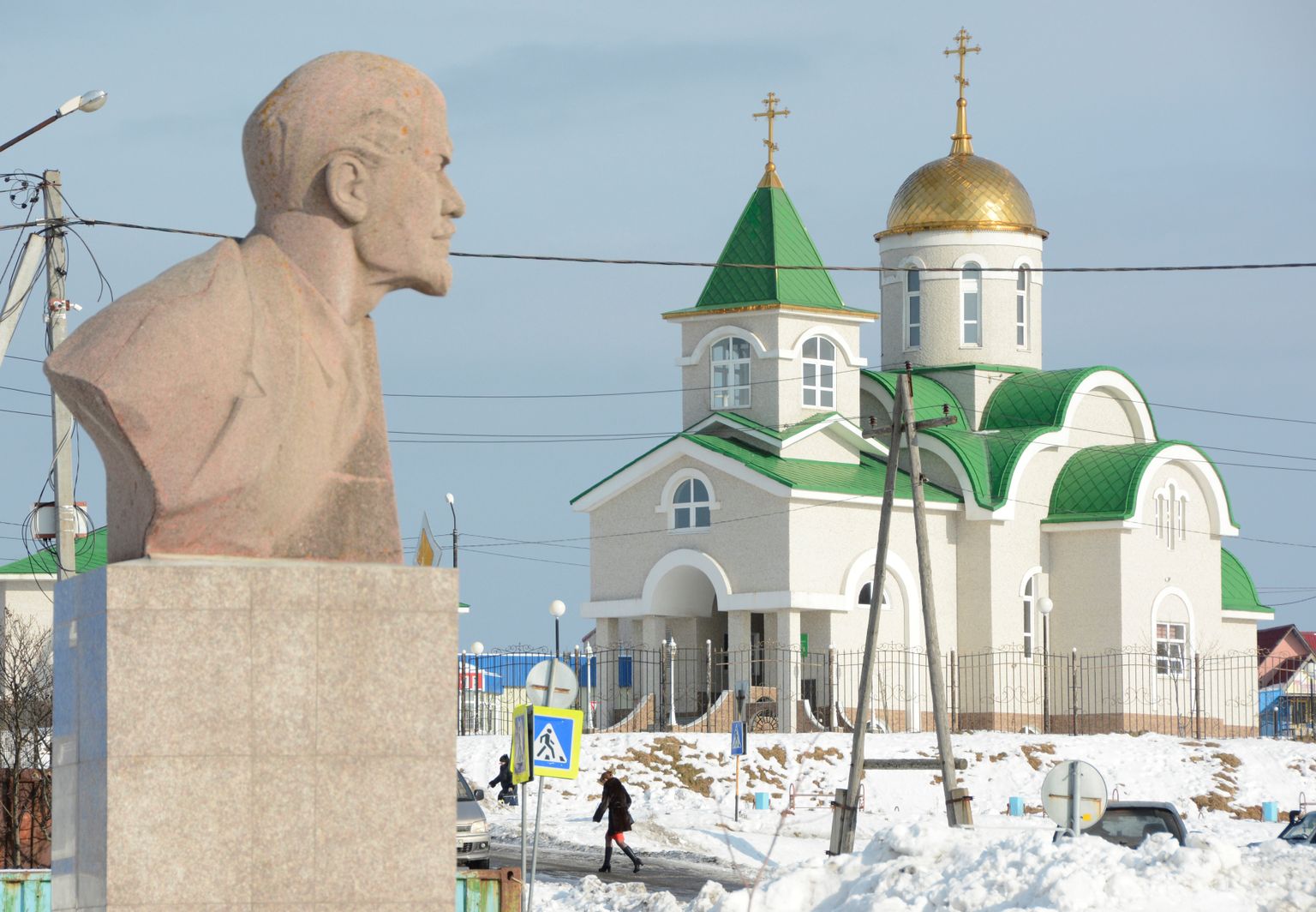 Lenini kuju ja õigeusu kirik Lõuna-Kuriilidel Kunaširi saarel. Foto on illustratiivne.