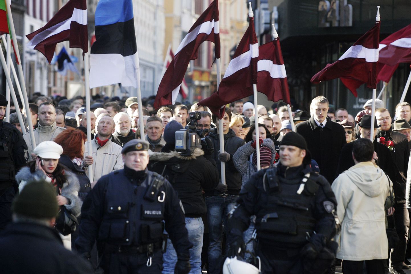 Mullusel leegionäride päeval oli Riias näha ka Eesti lippe.