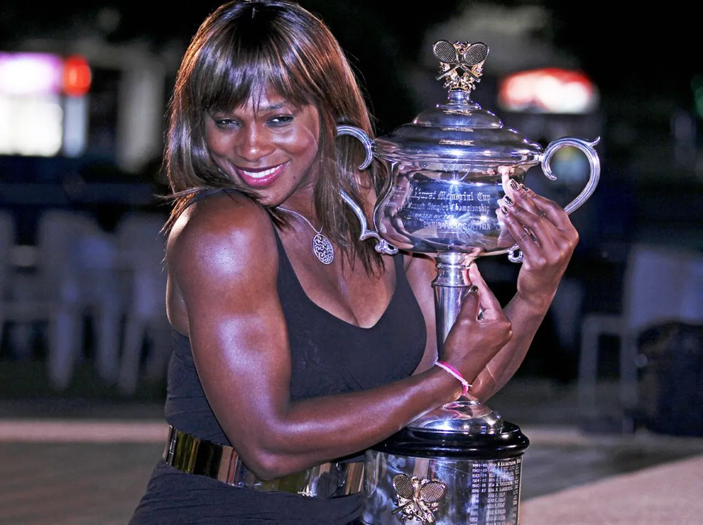 Serena Williams fotograafidele poseerimas.