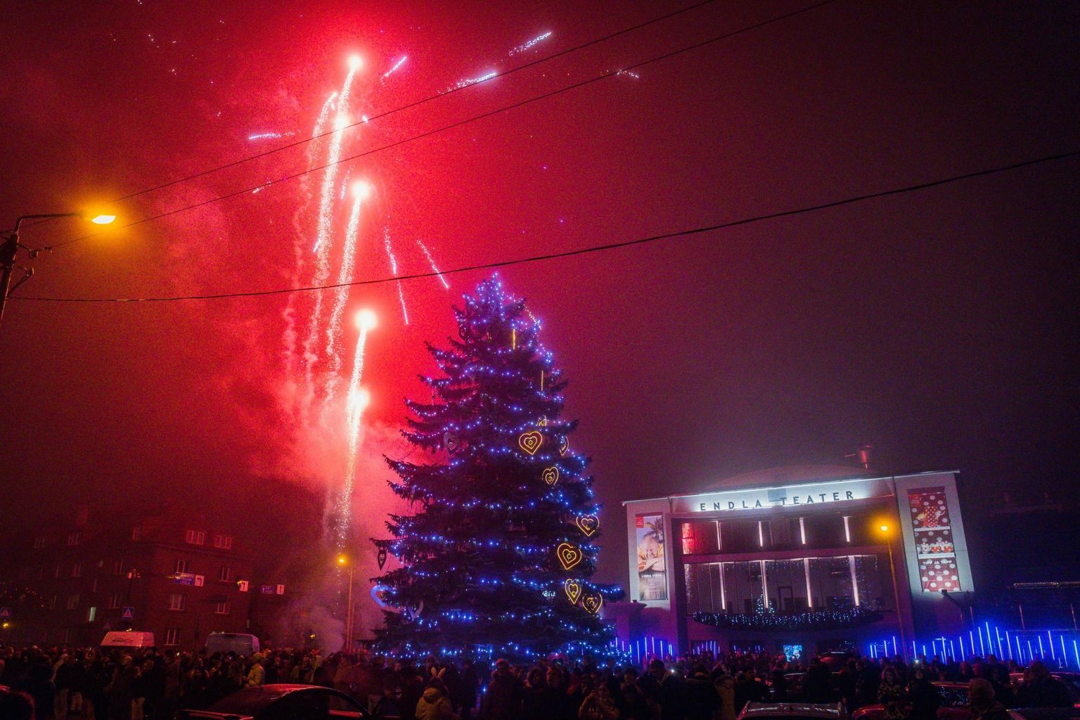 Uus aasta võeti Pärnumaal enamjaolt rahulikult vastu.